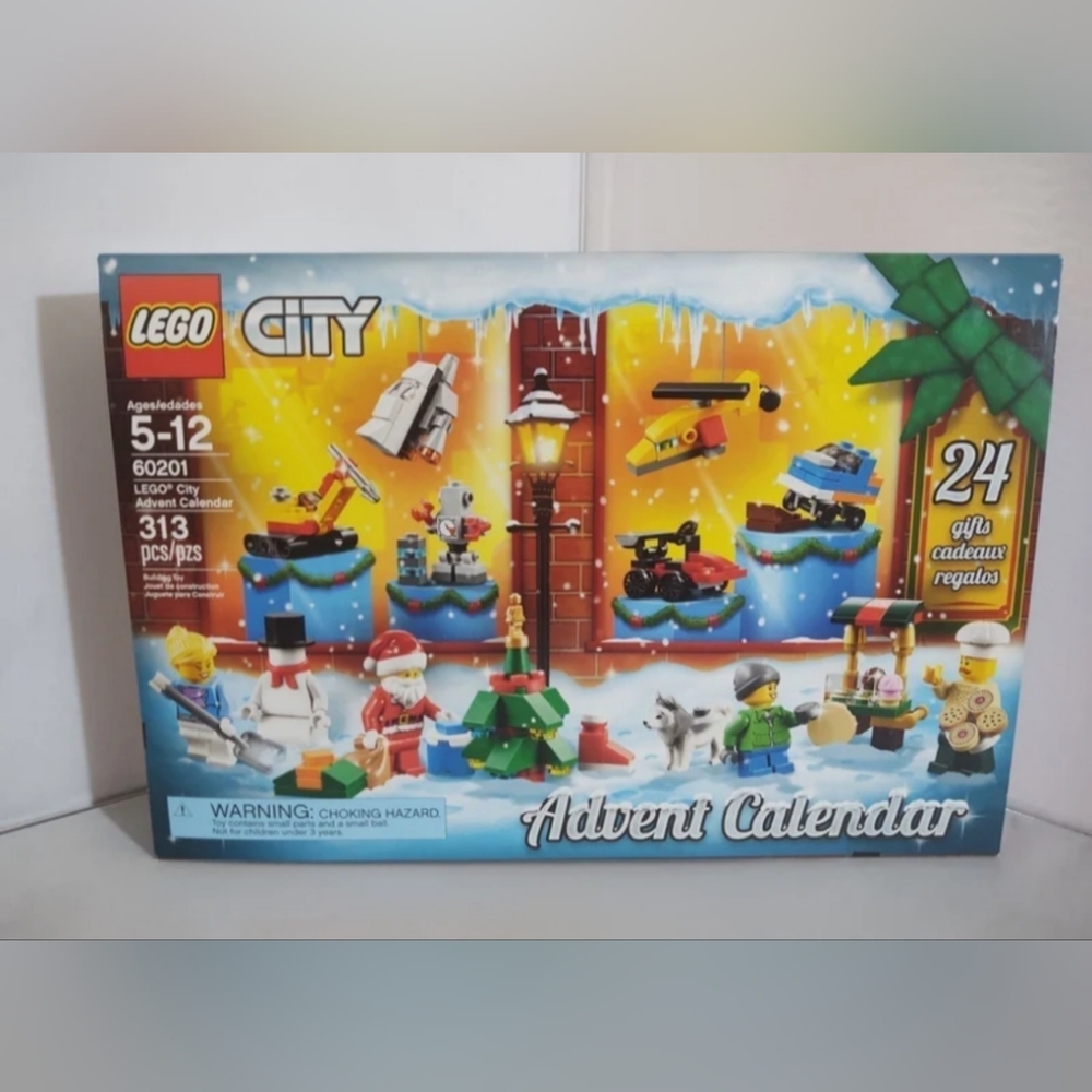 Lego City 2018 Advent Calendar 60201 NWT Building Toy Set